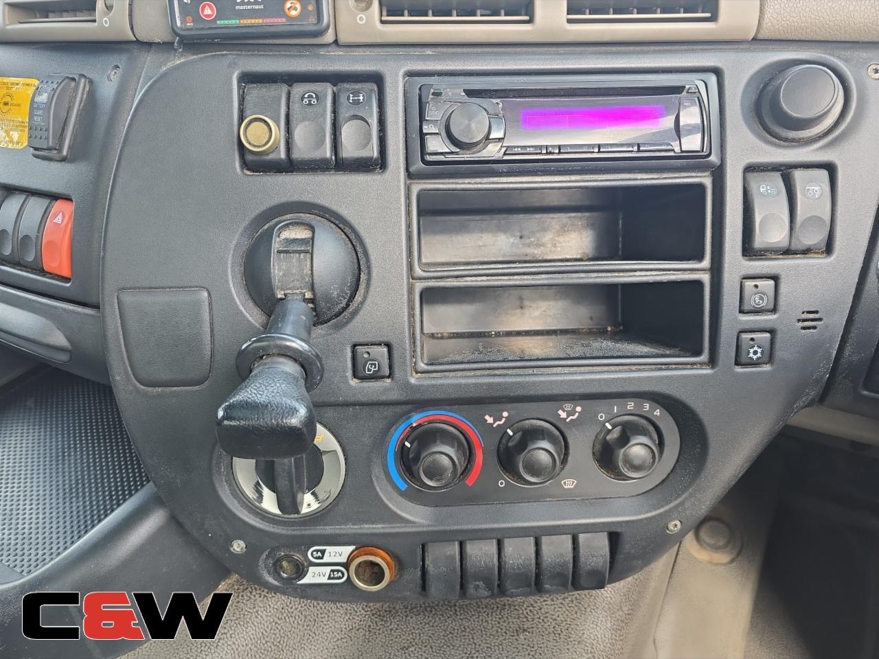 Vehicle image 21